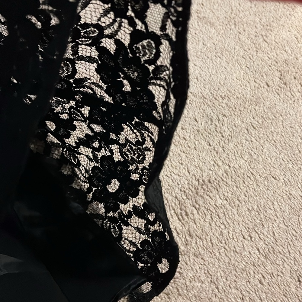 Ann Taylor black lace dress size 6 - Picture 4 of 7